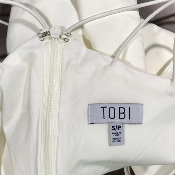 Tobi white halter top with open strappy back - Picture 5 of 5